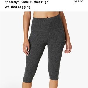 beyond yoga spacedye line 3/4 pants size med worn once